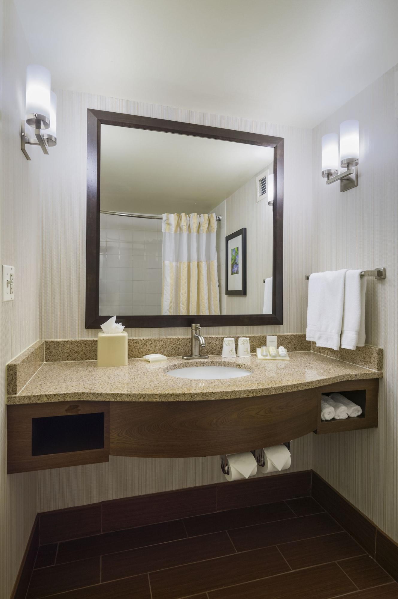 Hilton Garden Inn Edison/Raritan Center Esterno foto