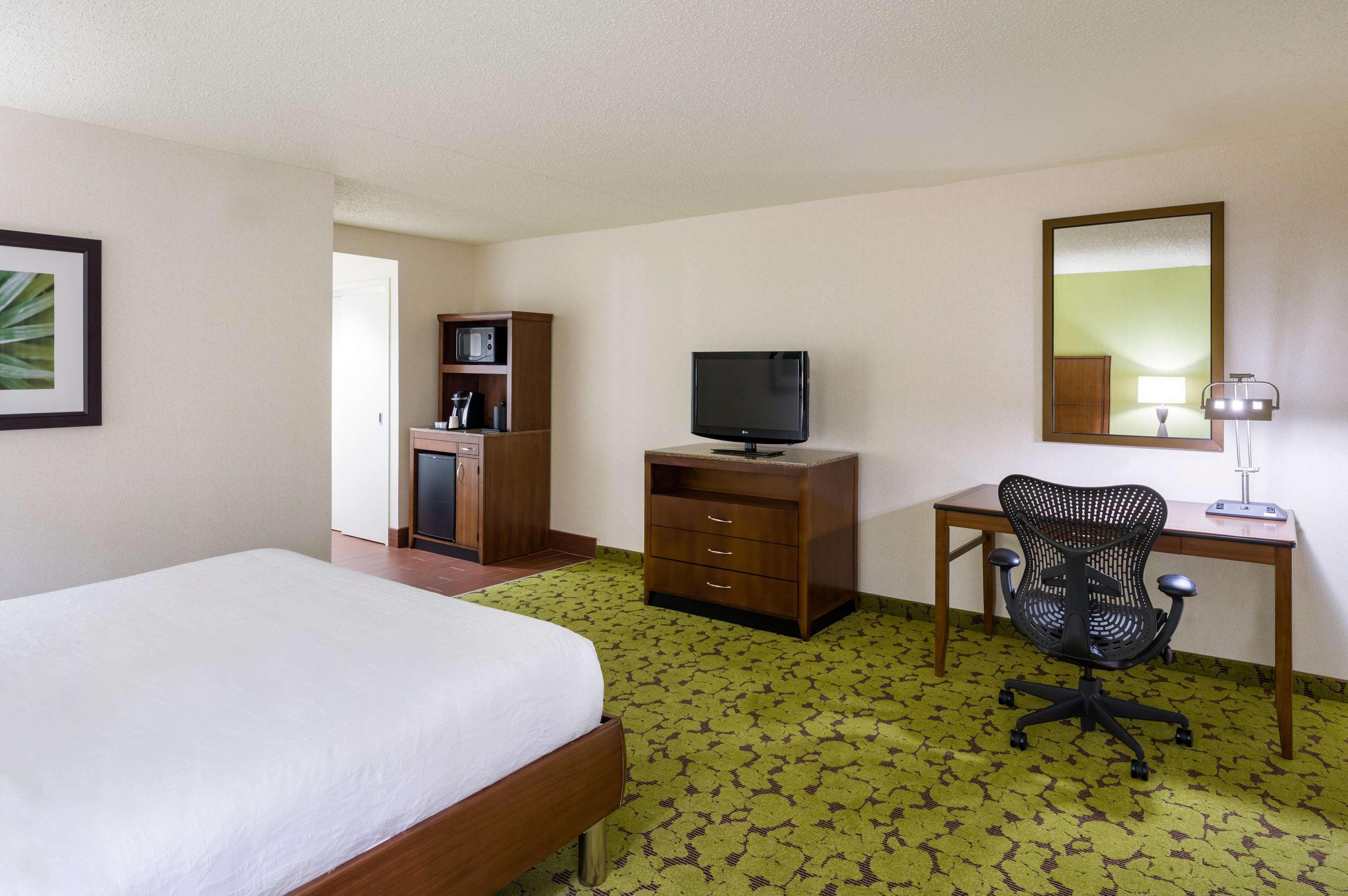 Hilton Garden Inn Edison/Raritan Center Esterno foto