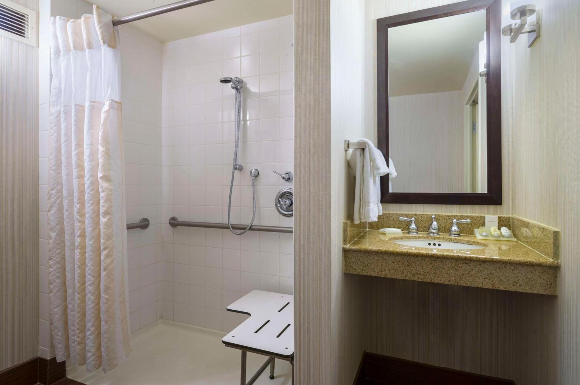 Hilton Garden Inn Edison/Raritan Center Esterno foto