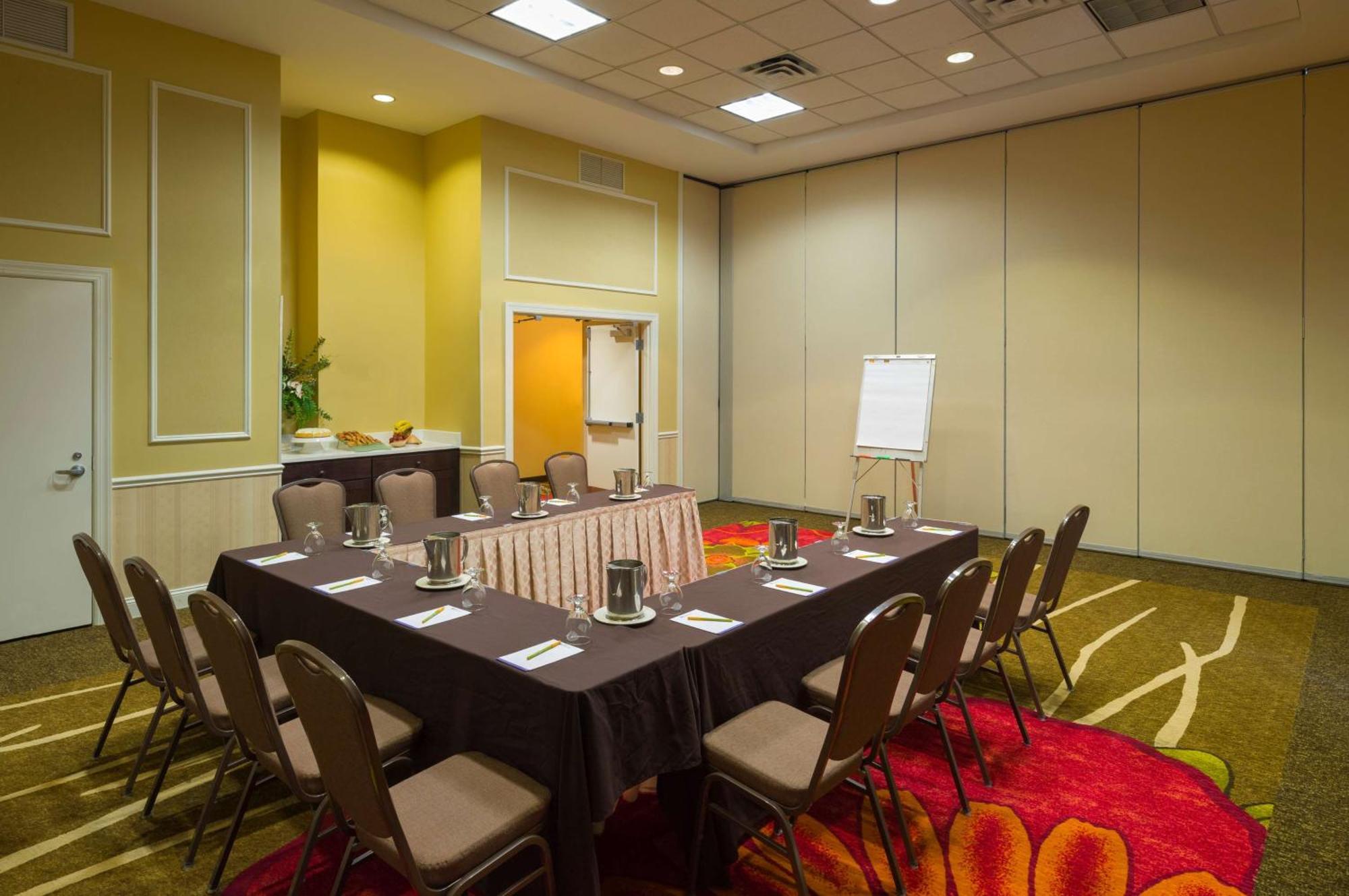 Hilton Garden Inn Edison/Raritan Center Esterno foto