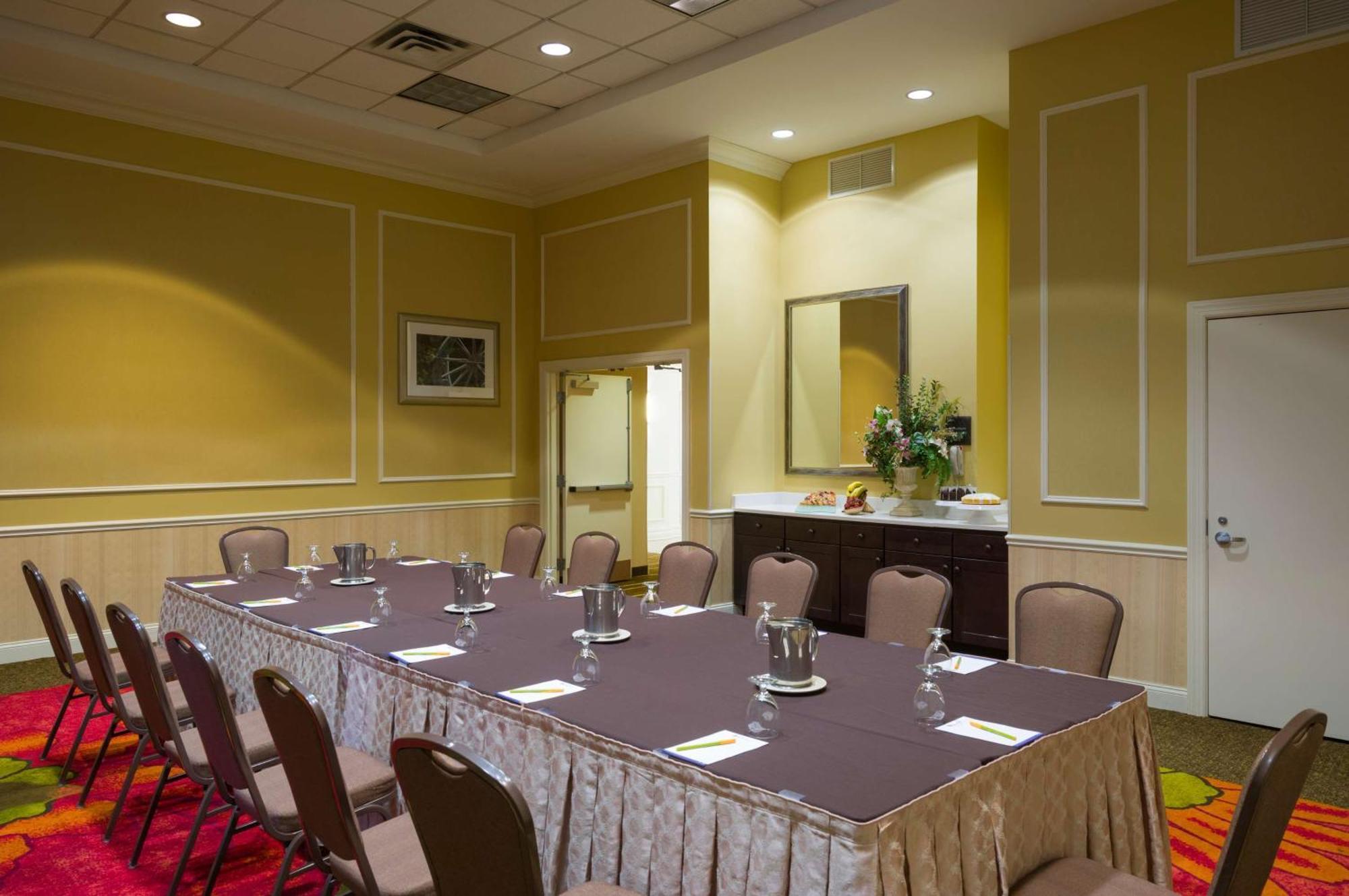 Hilton Garden Inn Edison/Raritan Center Esterno foto